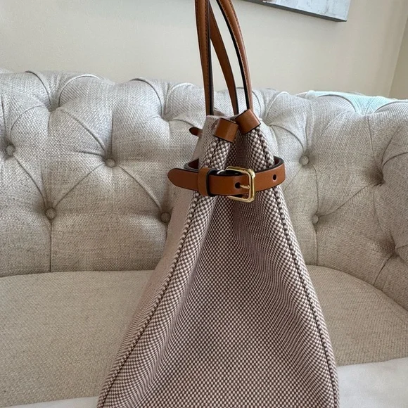 Auth. Valentino Garavani Antibes Tote - New Condition - Picture 6 of 15